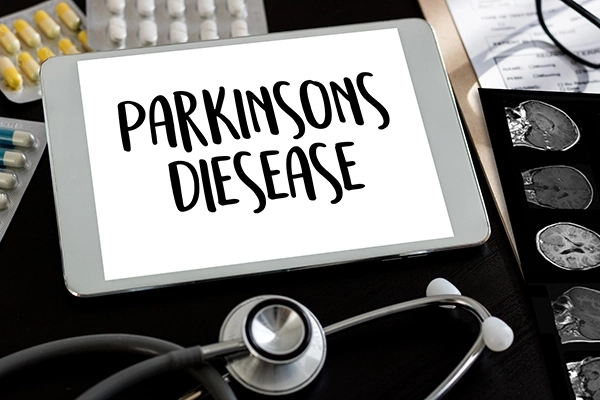 Parkinson'ın İzinde: Dijital Dünyanın Zorluklarına Karşı Yol Alma Sanatı